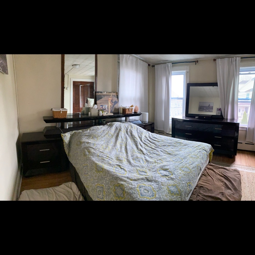 Bedroom wood set, like new!